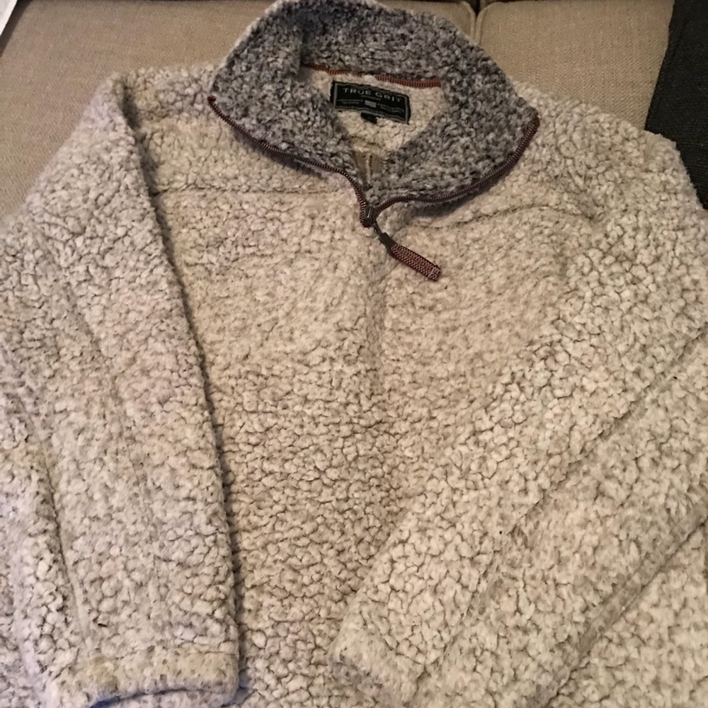 Gray True grit men’s small!